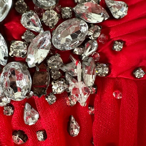 Sherri Hill Red & Silver Tulle Strapless Mini Dress - Picture 7 of 15